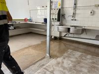 suelo cocina industrial, antes durante y despu&eacute;s de nuestra actuaci&oacute;n