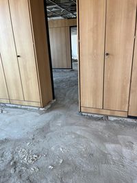 proceso de construcci&oacute;n en interior de oficinas